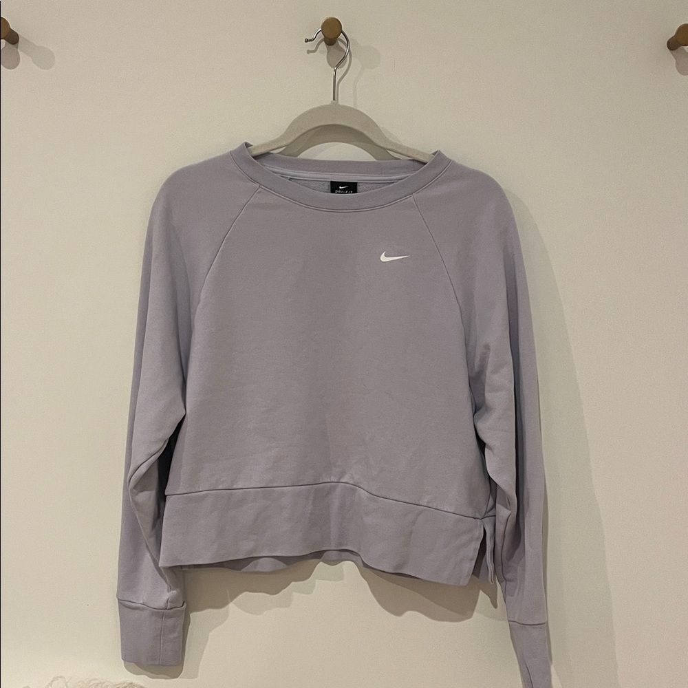 Nike Women's Light Purple Crewneck Sweatshirt - Picture 5 of 6